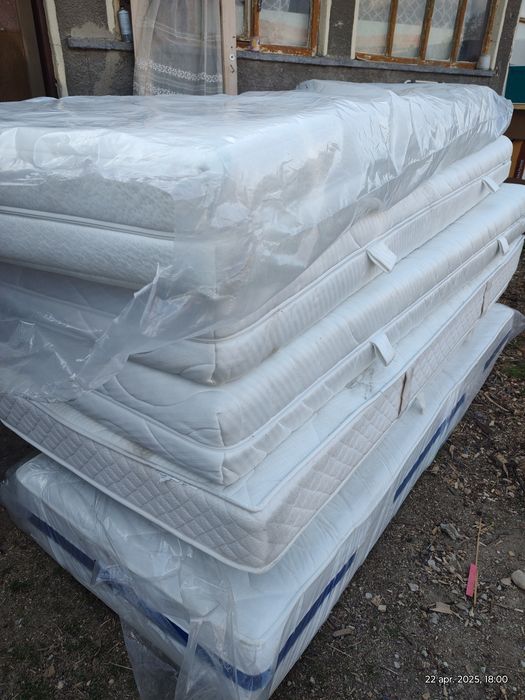 Vând saltea groasa cu memorie 200cm pe 100cm