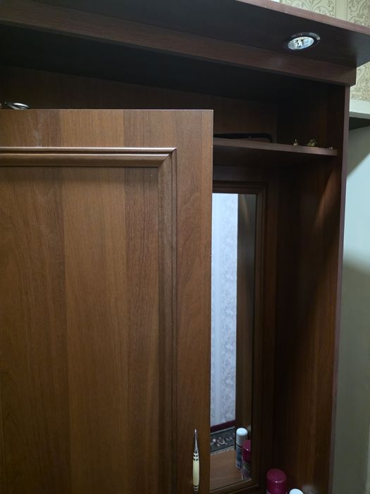 Продаю прихожку в хорошем состоянии  коричневого цвета