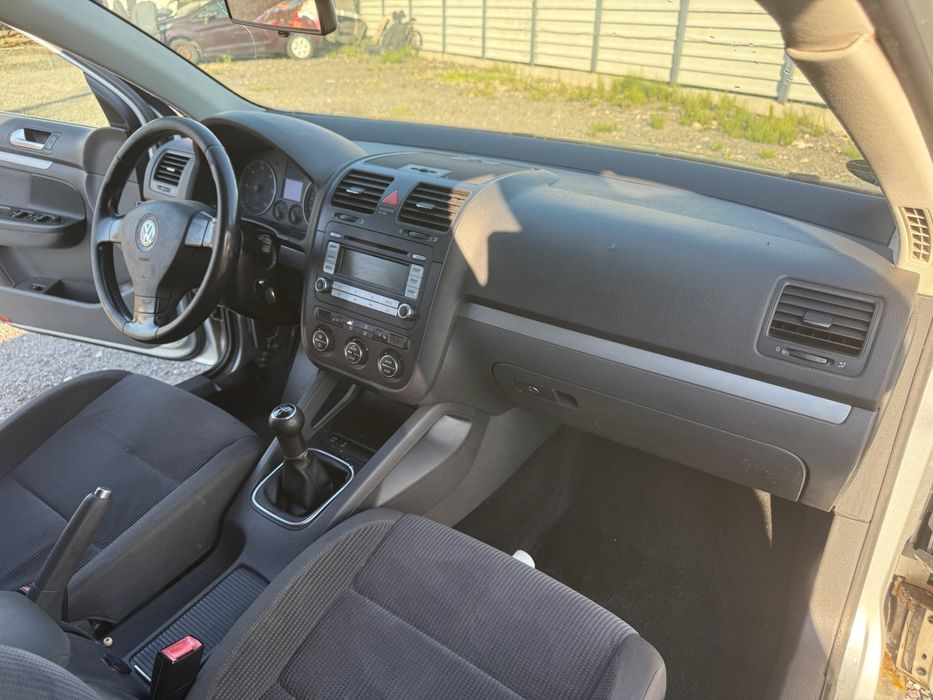 plansa bord vw golf 5 jetta an 2008
