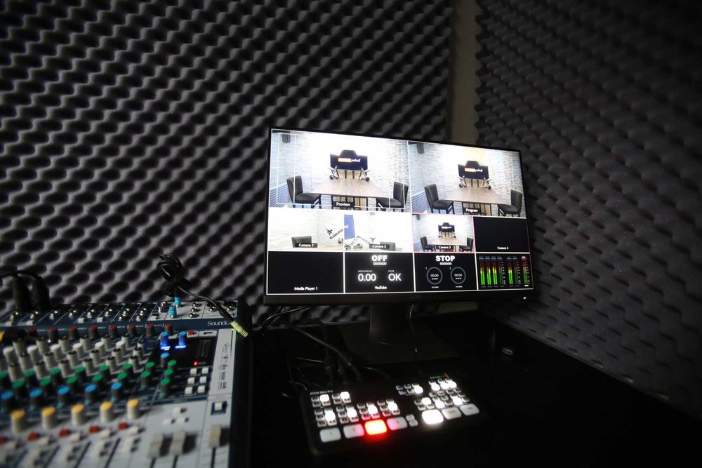 Видеосмесител, рекордер и енкодер Blackmagic Design ATEM Mini PRO
