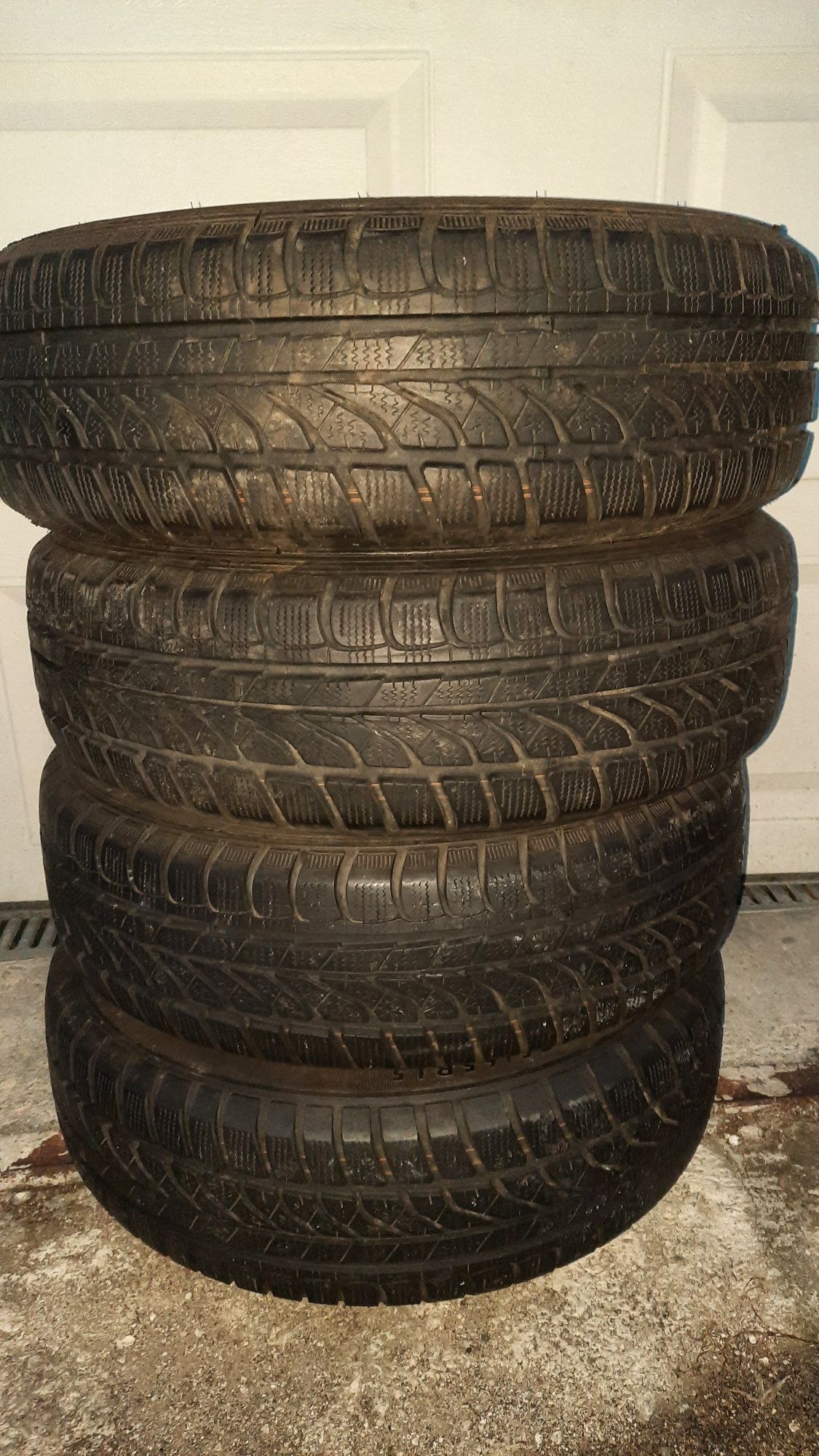Зимни гуми sp winter  response dunlop 175/65R/15,M+S