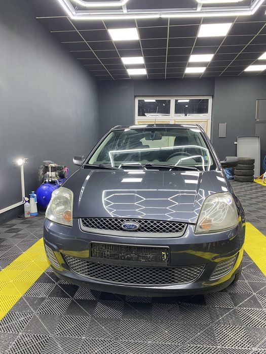 Ford Fiesta 1.3 benzina anul 2008