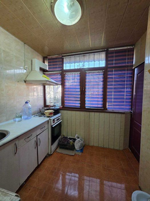 Продаётся 2х комн  квартира на 1 этаже Ор-р Пиридастгир