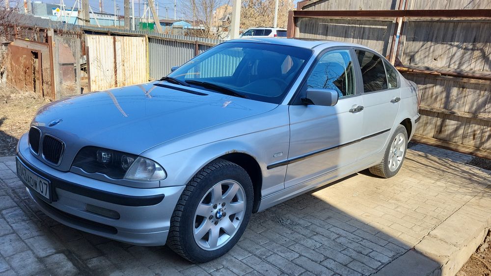 Продам машину BMW E46