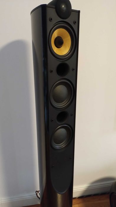 Sistem de boxe B&W Bowers & Wilkins XT