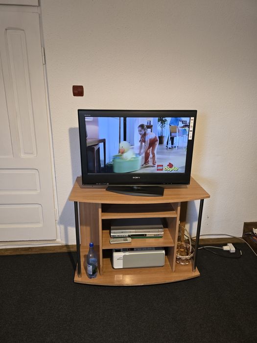TV SONY 82 cm.  Nu a fost folosit foarte mult.
