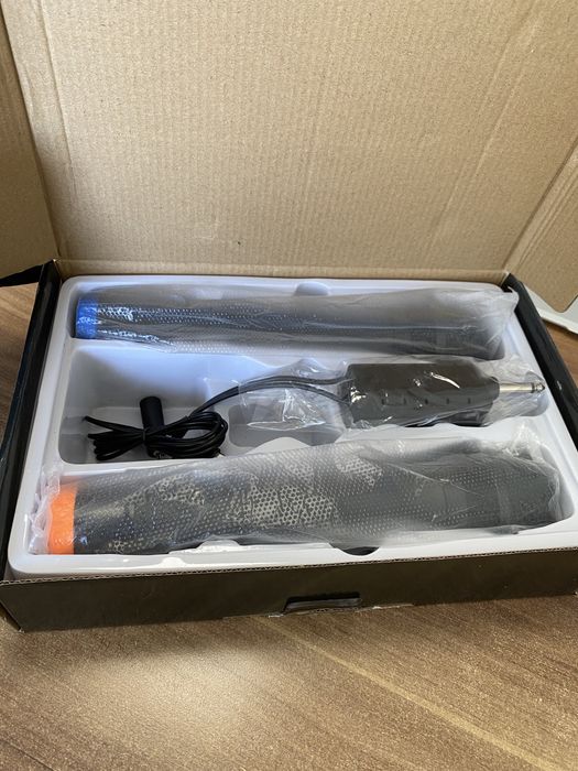 Professional wireless microphone / Nou