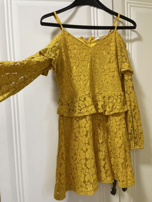 Рокля  дантелена 38 размер