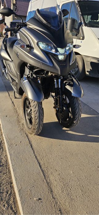 Yamaha tricity 300 2180 km , stare ca nou