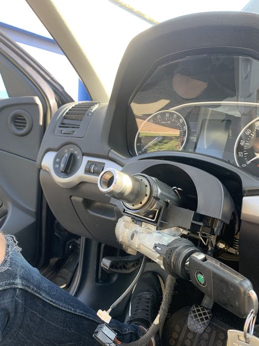 Contact VW golf 5 6 jetta touran caddy Skoda octavia2 3 Seat leon Audi