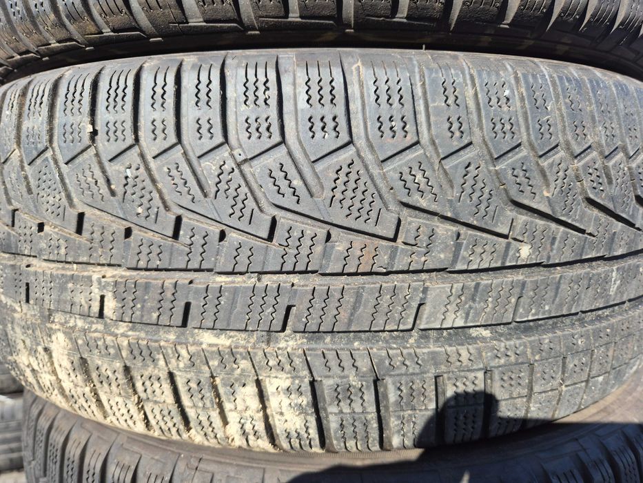 4 Anvelope de IARNA - 215/55/17 - HANKOOK - Stare buna DOT 2021 !