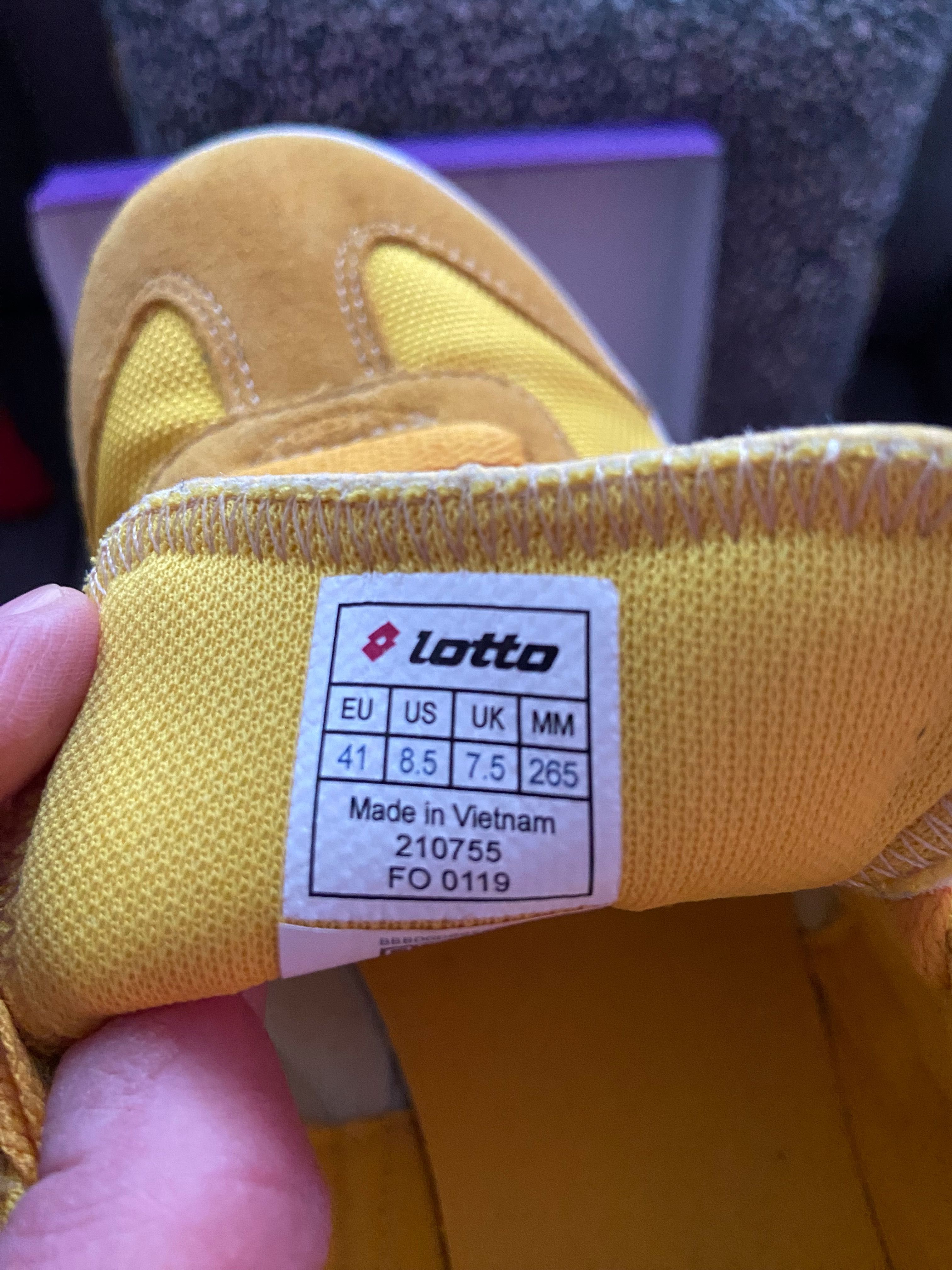 Маратонки LOTTO нови