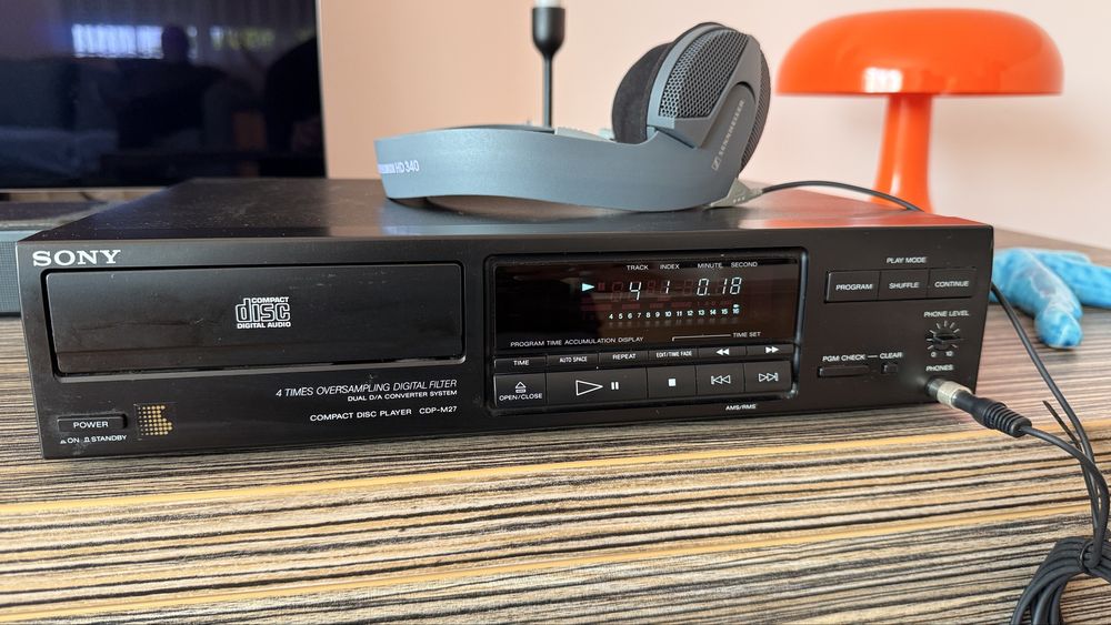 Compact Disc Player SONY, model CDP-M27