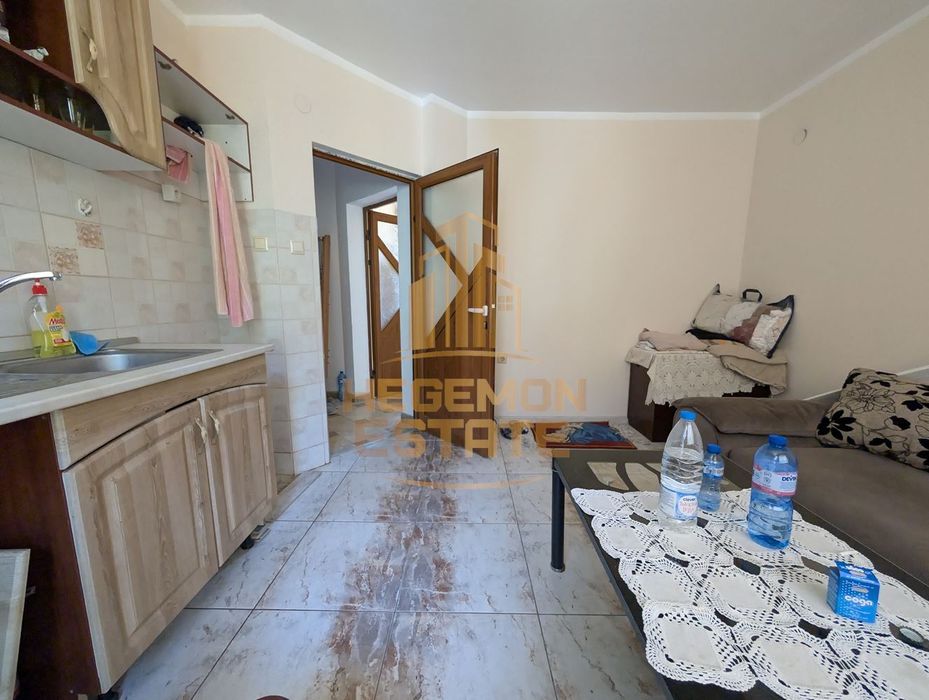 Продава се Двустаен апартамент в Варна, Колхозен пазар - 52 кв.м за 1924 €/кв.м - Снимка #2