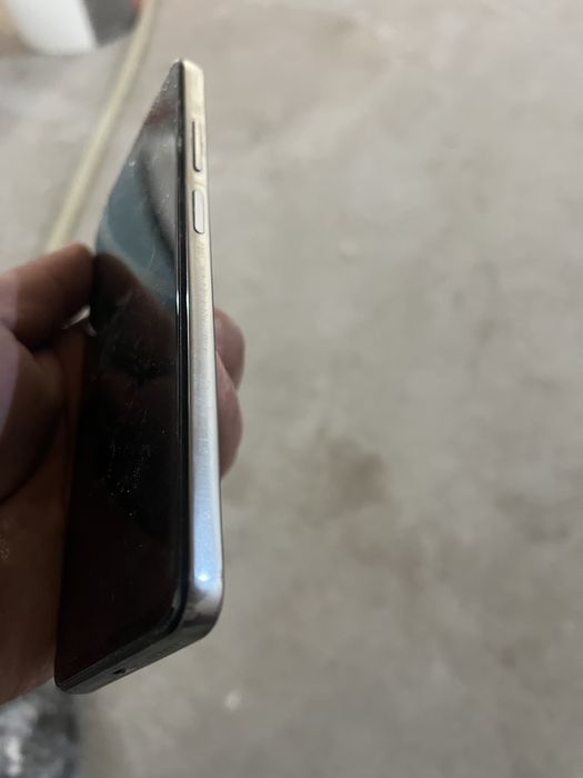 Surochana sotiladi redmi 12 pro satayasi zur