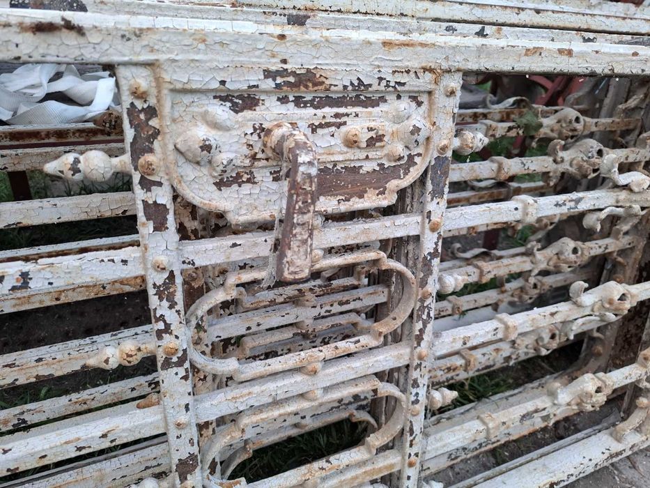 Poarta dubla fier forjat veche.Usa fier