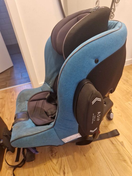 Vând scaun copil Axkid minikid + cadou oglinda