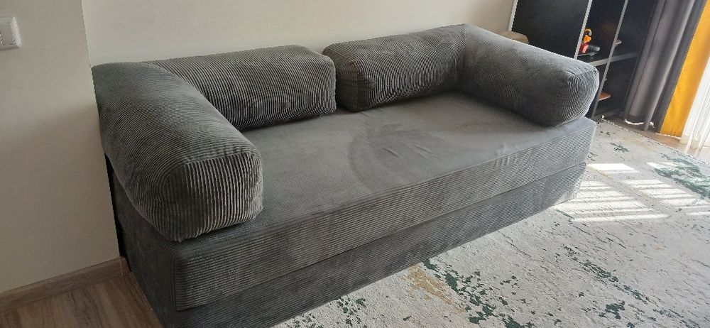 Продам диван совсем новый