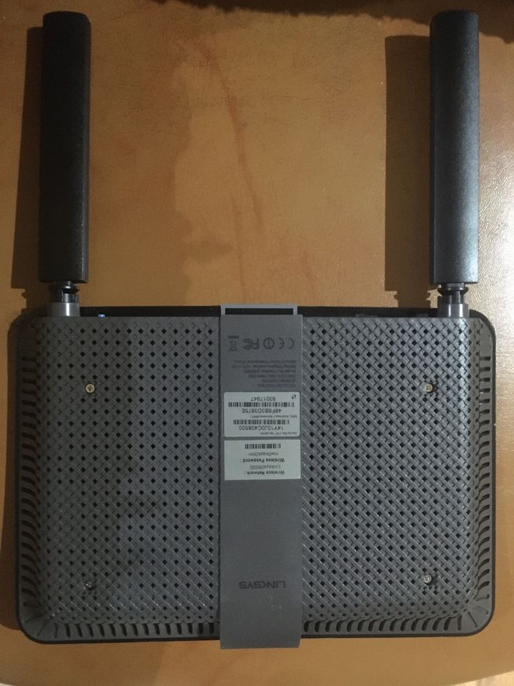 Linksys EA6350 router AC1200+ cu aplicatie din smartphone