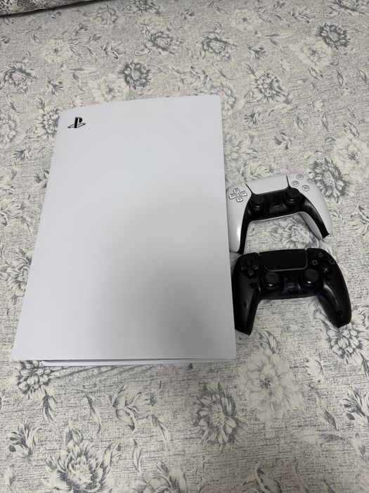 Ps5 de vanzare aproape nefolosit