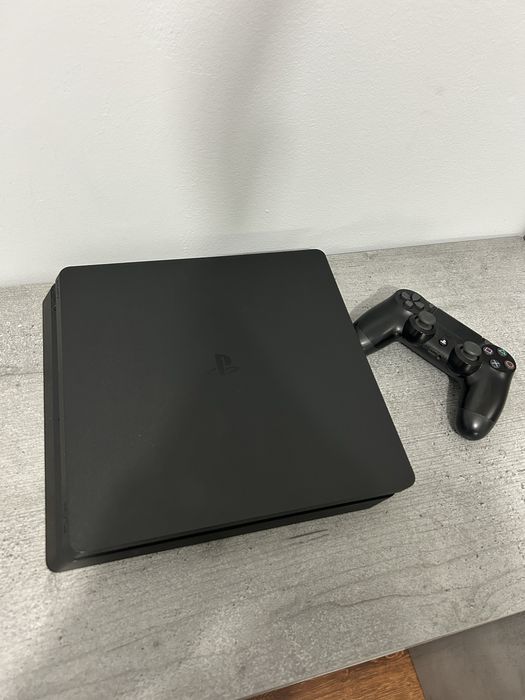 PlayStation 4 slim