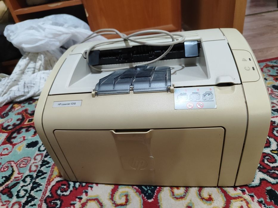 Продам принтер на запчасти