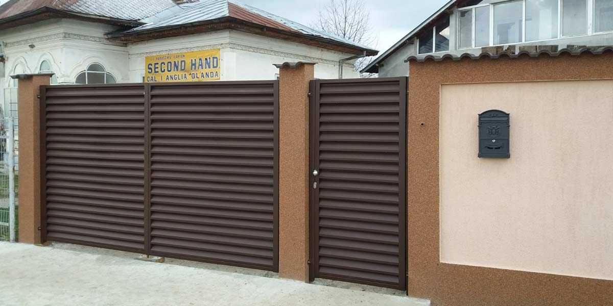 Garduri si porti din panou stil jaluzea, sipca metalica, tabla cutata