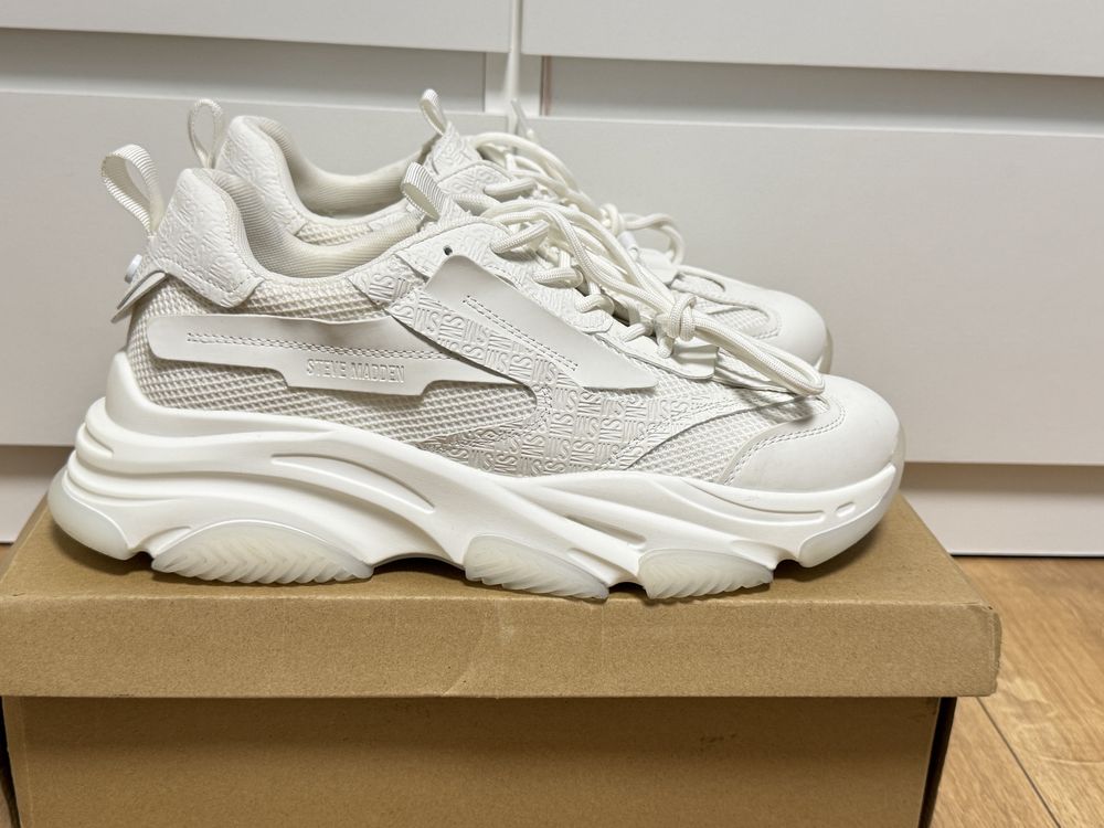 Steve Madden Steve Madden