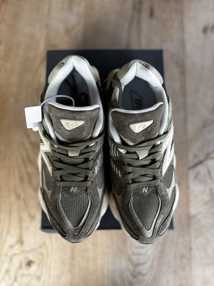 New Balance 9060 - Green EU42/26,5cm