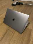 MacBook PRO 2018 15 inch Touchbar I7