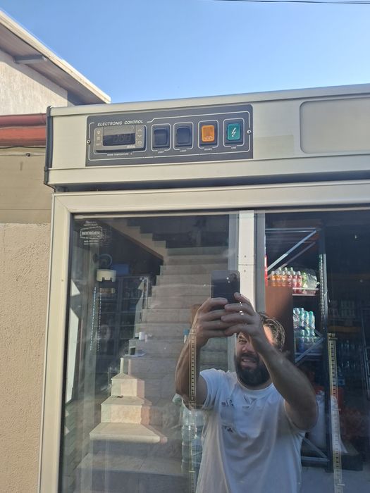 Vand Vitrină Verticală compresor defect
