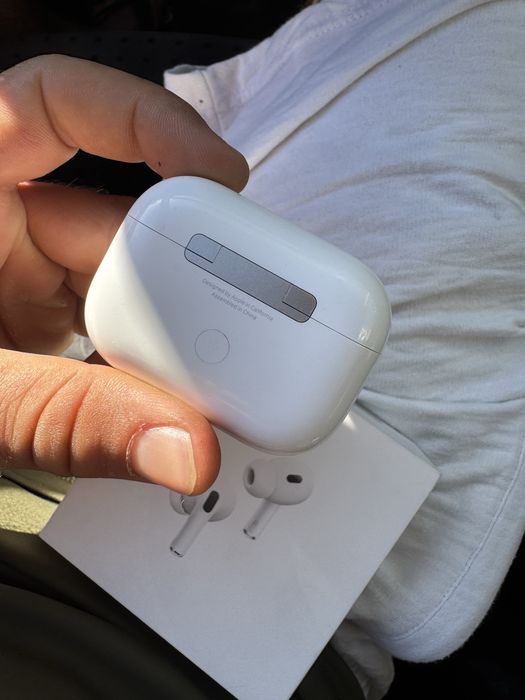Vand casti airpods pro 2 cu USB C
