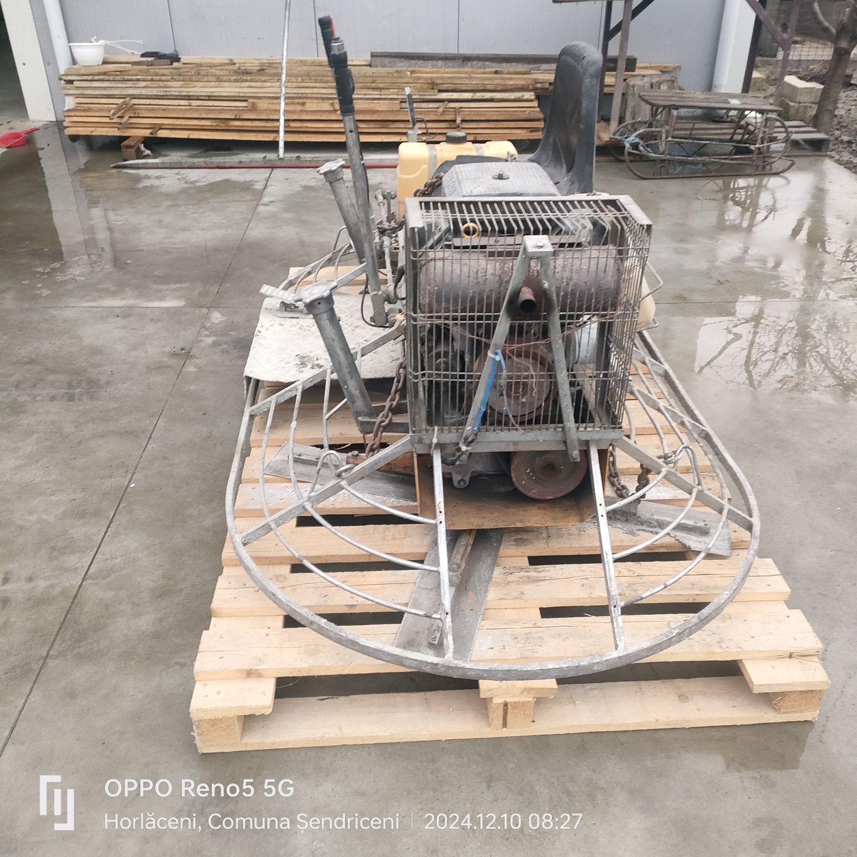 Elecopter de beton finisor