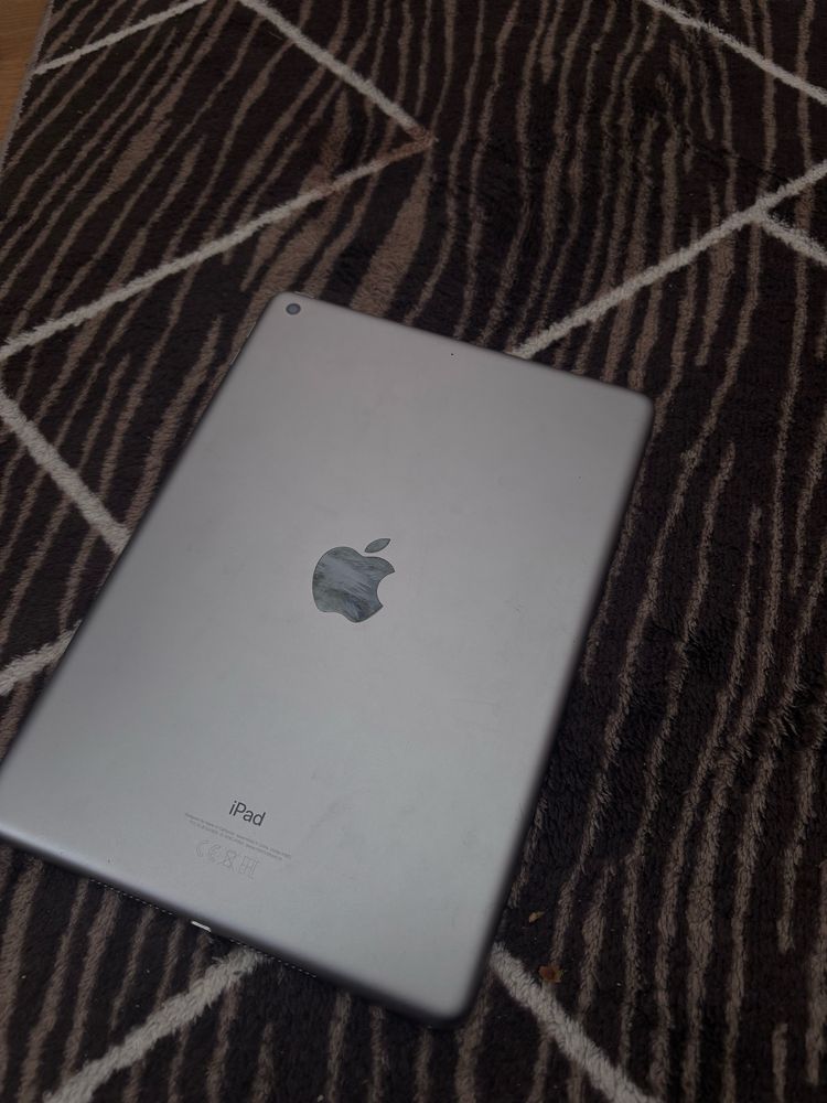 Ipad 9’7, 5th generation, 32GB, Silver