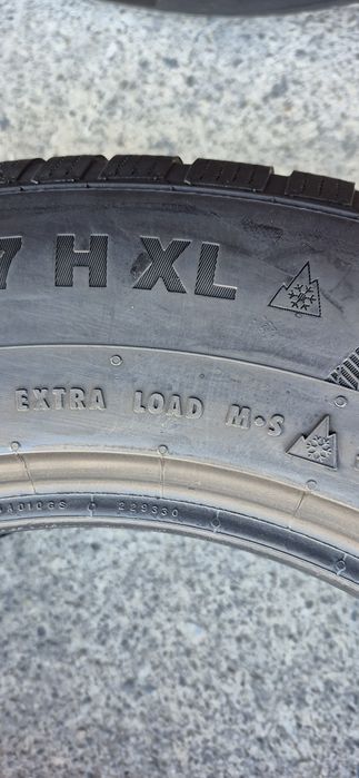 4 anvelope iarna Continental 235/65/17,ca si noi.Pretul este pe bucata