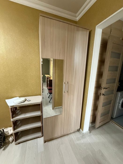 Шкаф двухдверный