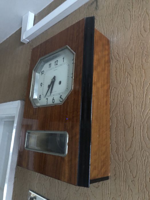 Стенен часовник Jantar Янтар