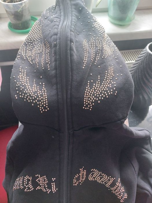 Vând hanorac original Young Rich white