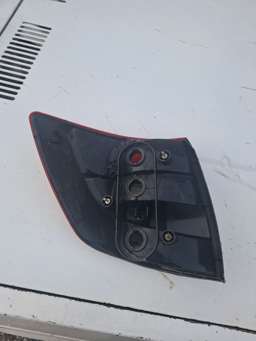 На приора задний стоп продаётся