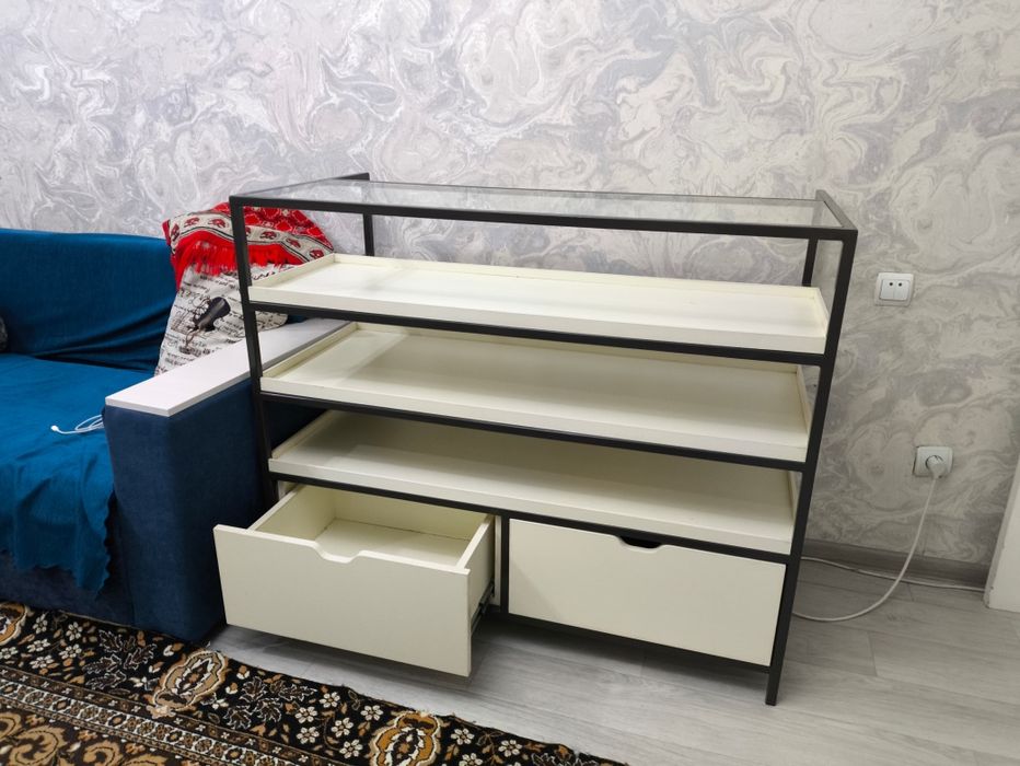 Продам витрину-шкавчик