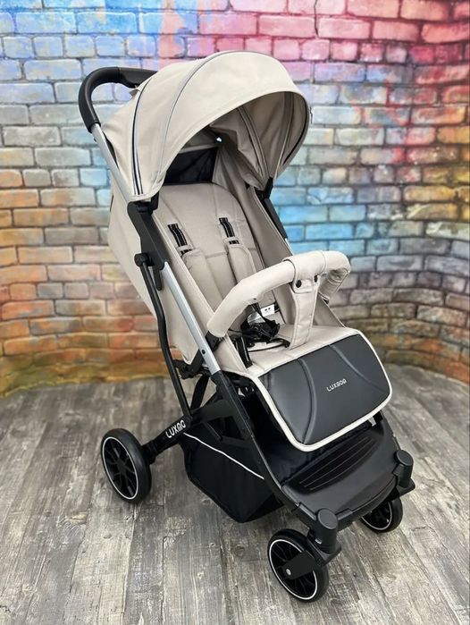 Коляска прогулочная