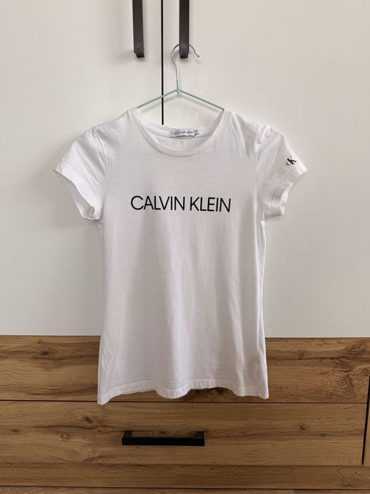 Дамски дрехи GUESS, Calvin klein, nike, bershka