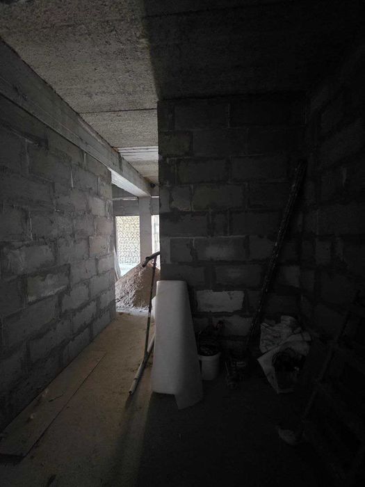 Продаётся 2х комн квартира на 2 этаже Ор-р Пиридастгир