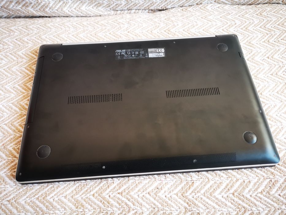 Laptop Asus i7 ca nou