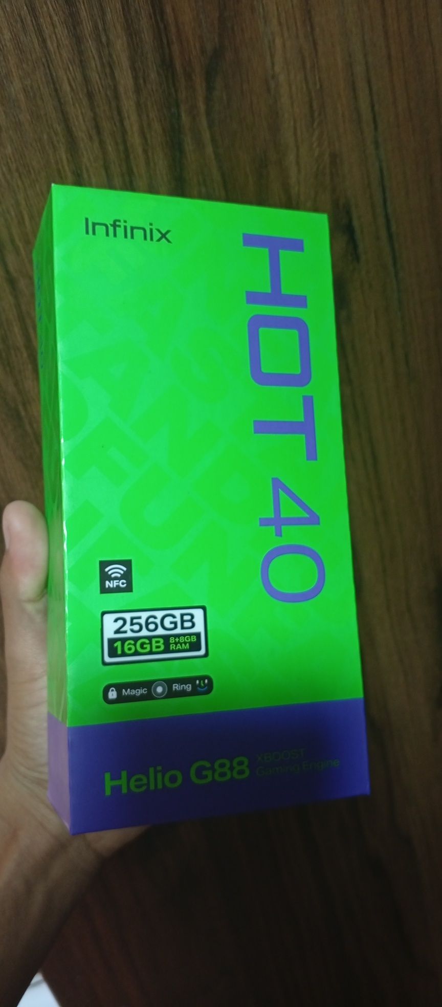 INFINIX HOT 40 yangi ideal tel srochna sotiladi xotirasi 16/256GB