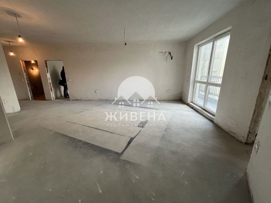 Продава се Тристаен апартамент в Варна, Операта - 101 кв.м за 2377 €/кв.м - Снимка #3