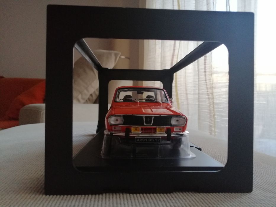 Vand macheta Renault 12 Ts (Dacia 1300) berlina noua portocalie 1/18