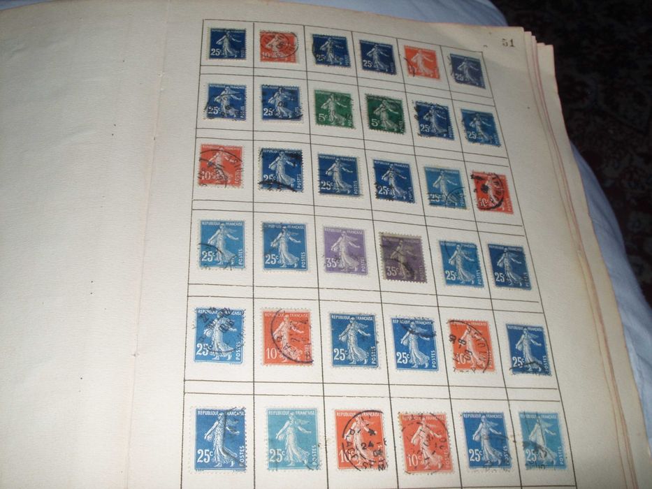 стара книга с над 2000 пощенски марки 1880 г -1916 г