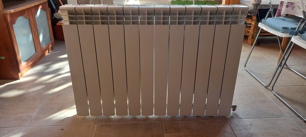 Продава се алуминиев радиатор оборудван .