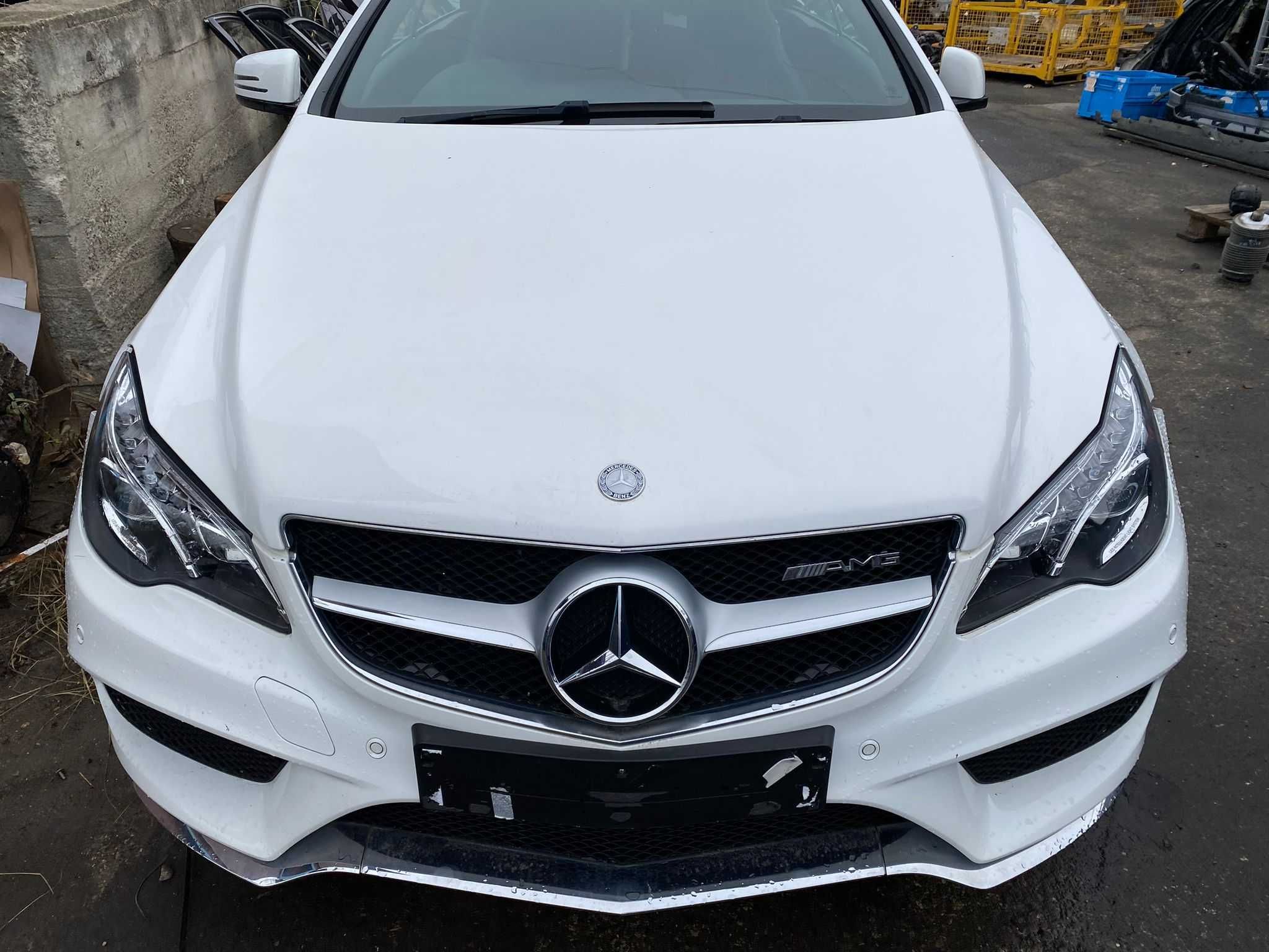 Dezmembrez mercedes e class cabrio w207 AMG/e250 cabrio w207/bara fara